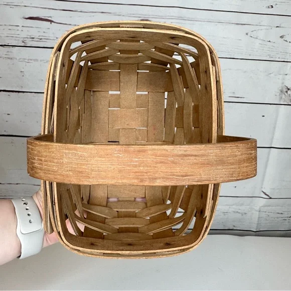 Longaberger | Small Handwoven Basket with Handle - Picture 7 of 7